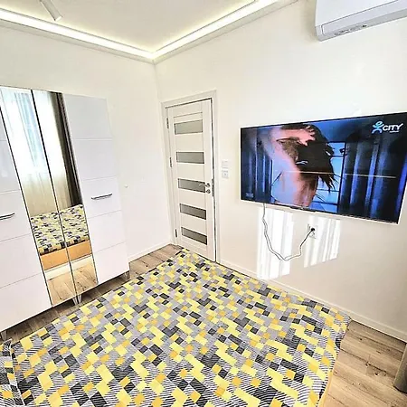 Art + 2bd Parking Space فارنا