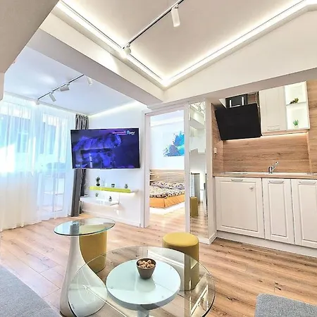 Art + 2bd Parking Space * فارنا